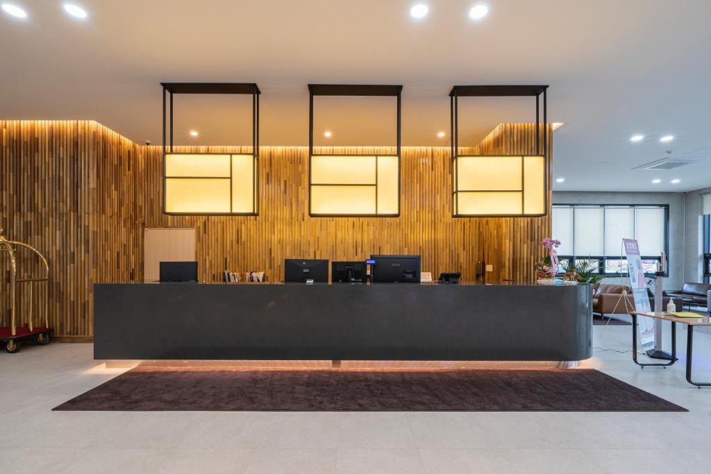 Surestay Plus Hotel By Best Western อาซัน ภายนอก รูปภาพ